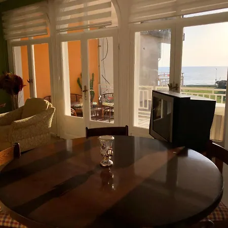 Apartment Seaside No-3 *